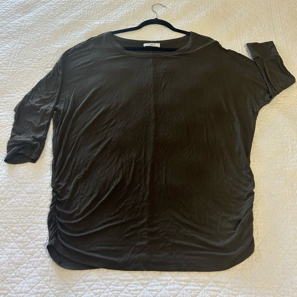 Zenana Top- Dark Olive Green. Size 2X.
Minimalist. Basic. Layering. All … - Picture 4 of 9